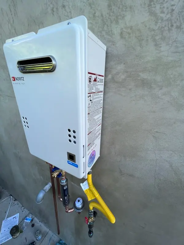Tankless water heater installation for Linfield Woods homes